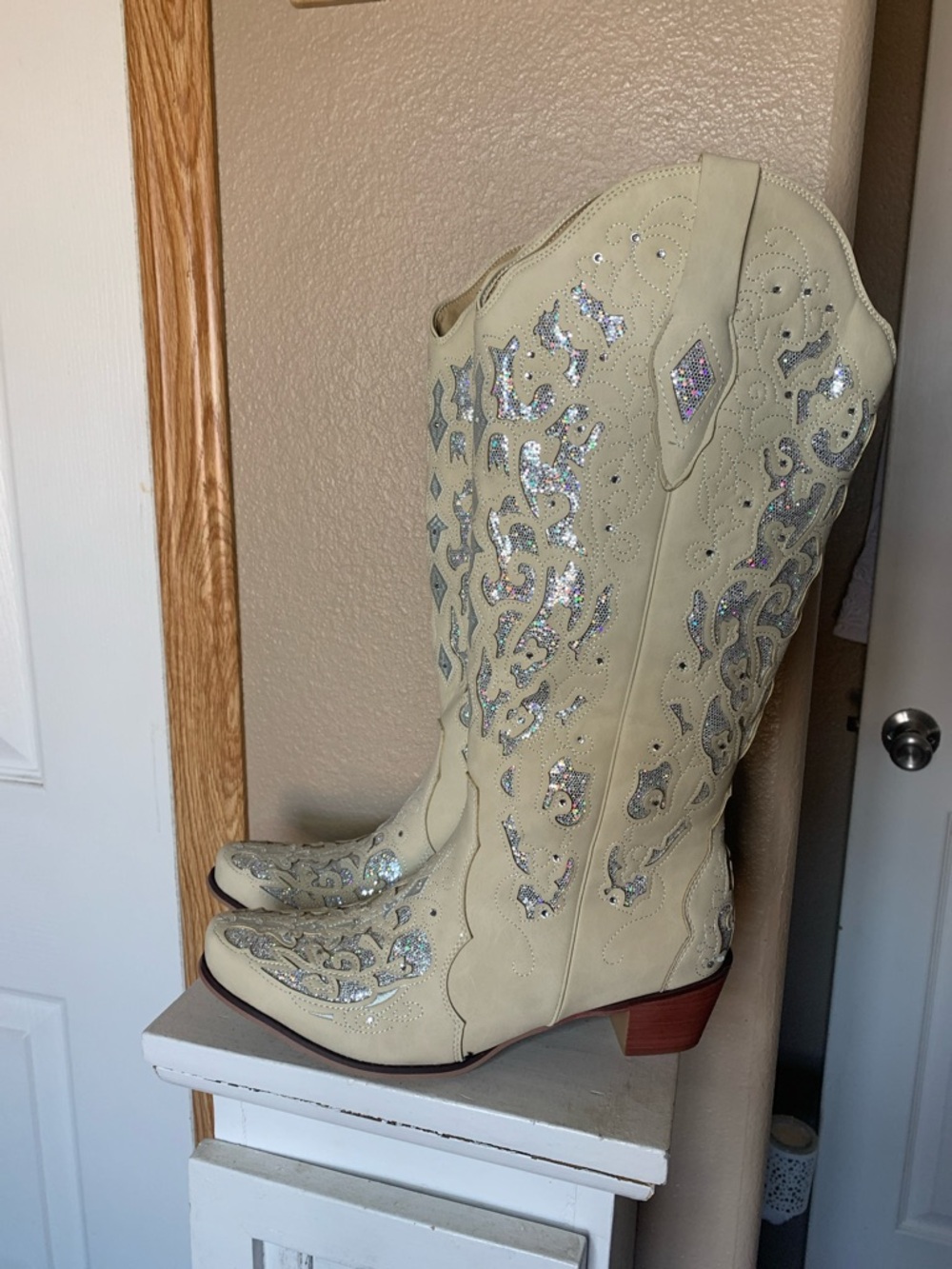 WESTERN Cream Cutout Embroidered Faux Leather Cowgirl Boots